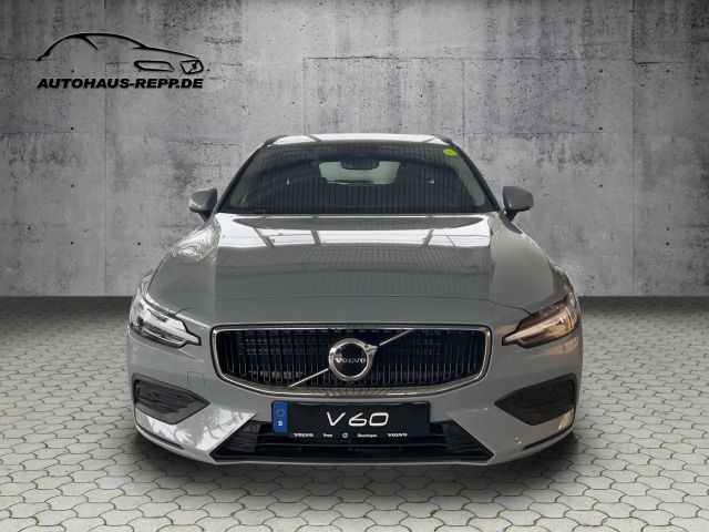 Volvo V60 Core Hybrid