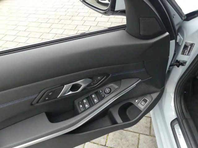 BMW 330 330e M-Sport Touring