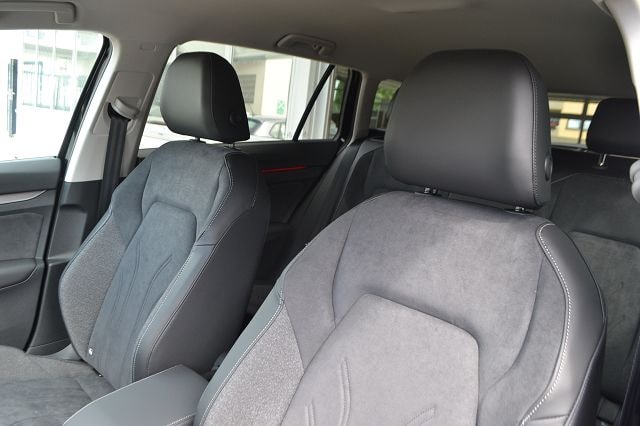 Volkswagen Golf DSG Pro Style Variant