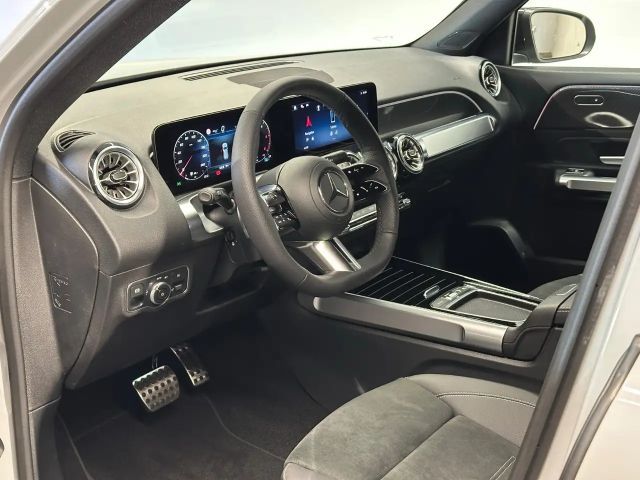 Mercedes-Benz GLB 200 4MATIC GLB 200 d