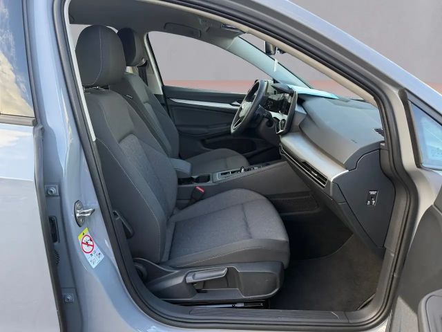 Volkswagen Golf 1.5 eTSI DSG Life