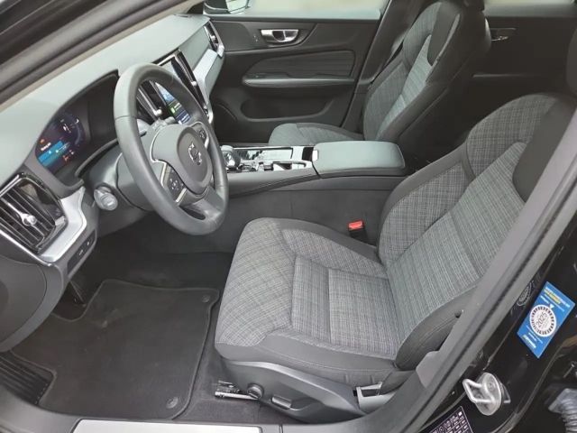 Volvo V60 AWD Core Hybrid T6