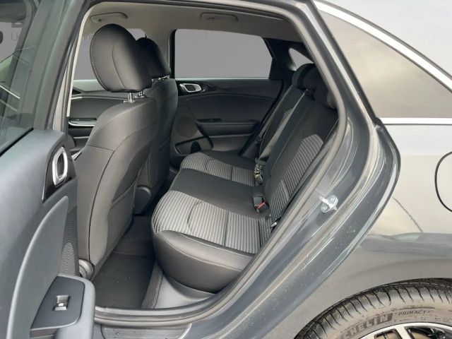 Kia Ceed CEED Ultimate Edition 1.5T LED+Kamera+Navi