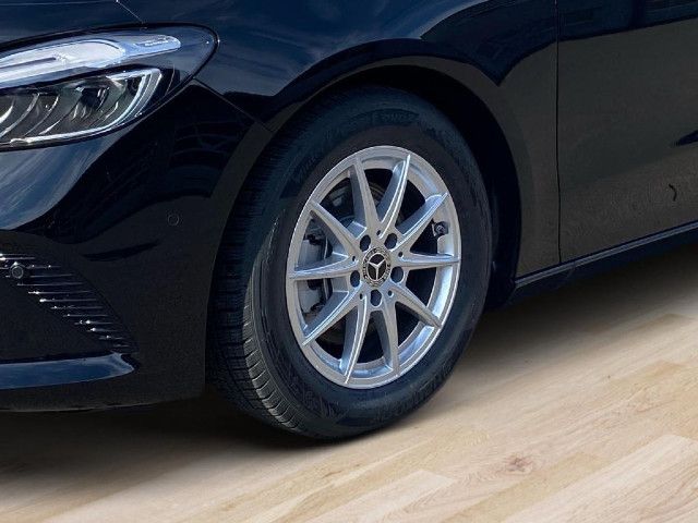 Mercedes-Benz B 180 Sedan