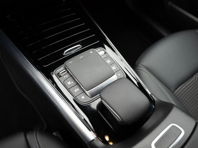 Mercedes-Benz GLA 200 Progressive