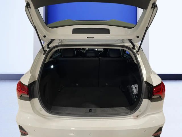 MG MG5 Luxury Standard range