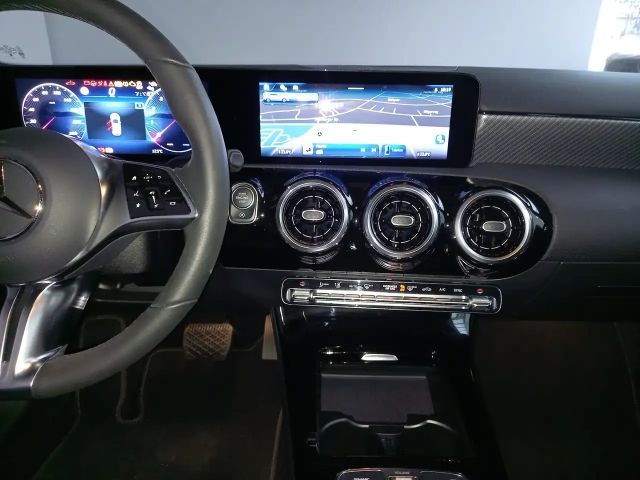 Mercedes-Benz A 180 Progressive