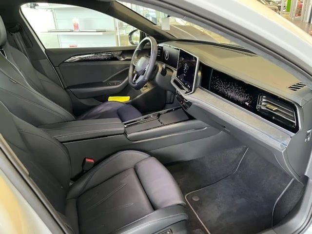 Volkswagen Passat IQ.Drive R-Line Variant