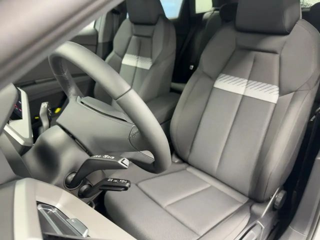 Audi Q4 e-tron 45 LED Navi DAB Sportsitze