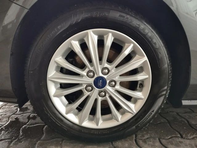 Ford Focus Titanium Wagon