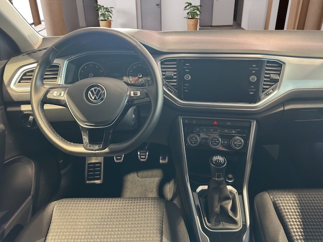 Volkswagen T-Roc T-ROC 1.0    CL   BT081 TSIM6F