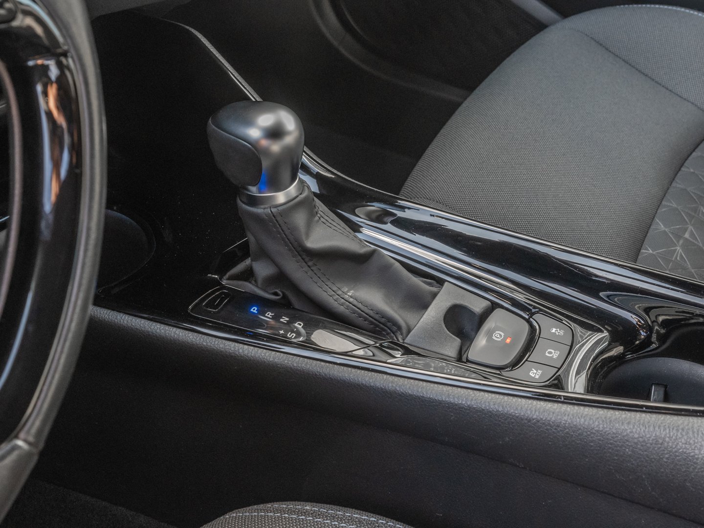 Toyota C-HR 5-deurs Plus