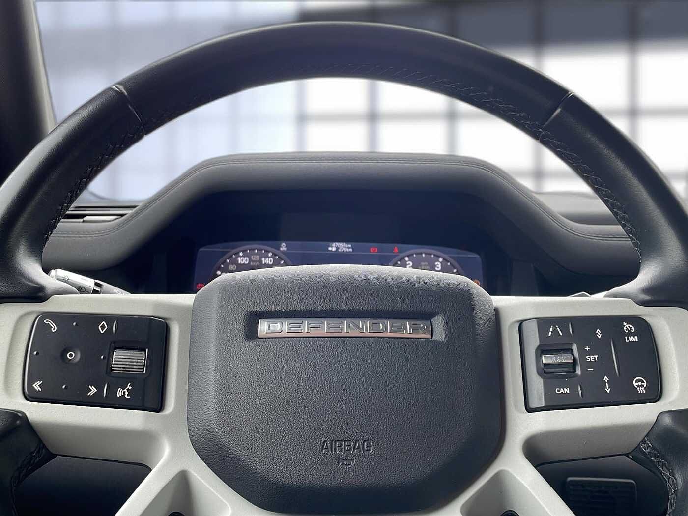 Land Rover Defender 110 S