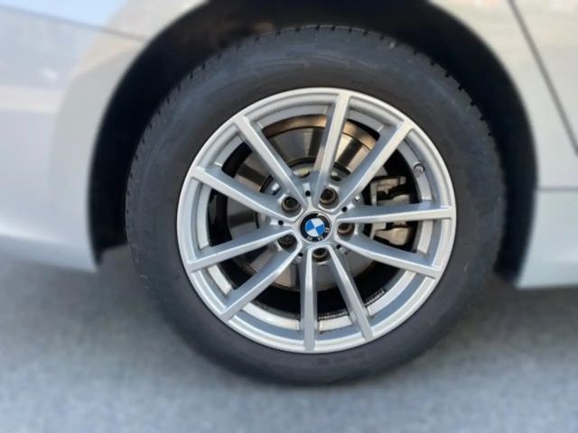 BMW 330 330e Touring xDrive