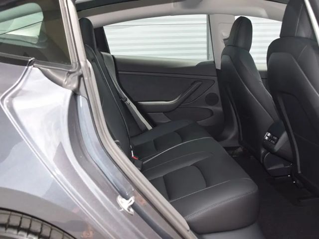 Tesla Model 3 AWD Long Range