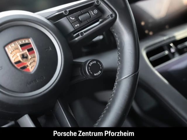 Porsche Taycan 4S Cross Turismo