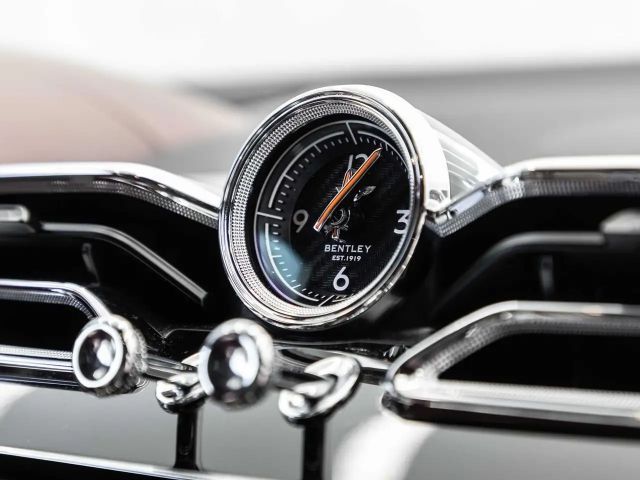Bentley Bentayga V8