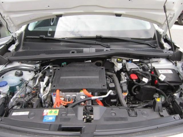 Peugeot E-2008 Allure Pack