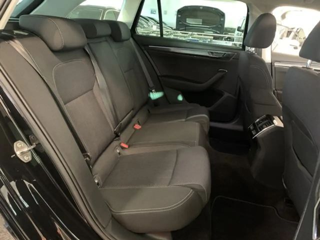 Skoda Superb 2.0 TDI Combi