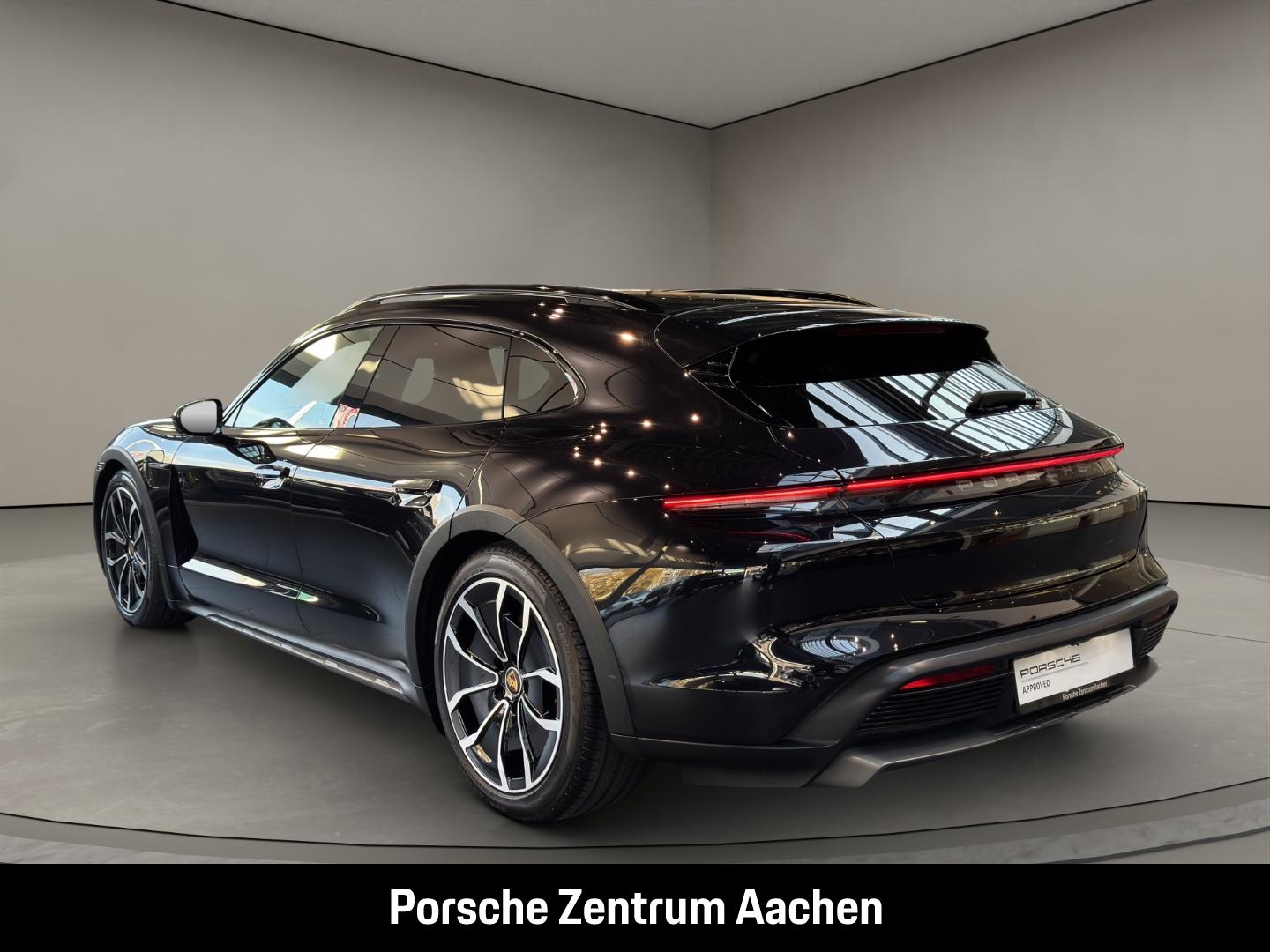 Porsche Taycan 4S Cross Turismo