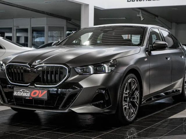 BMW 520 520d M-Sport Sedan xDrive