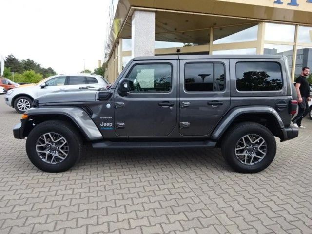 Jeep Wrangler Sahara