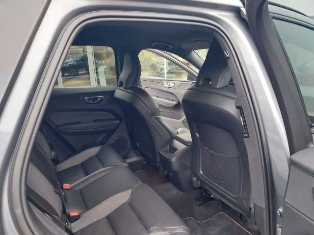 Volvo XC60 AWD R-Design