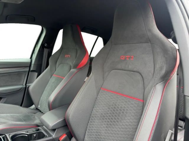 Volkswagen Golf 2.0 TSI DSG GTI