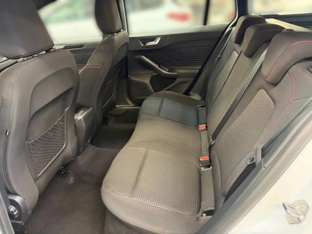 Ford Focus ST Line Wagon