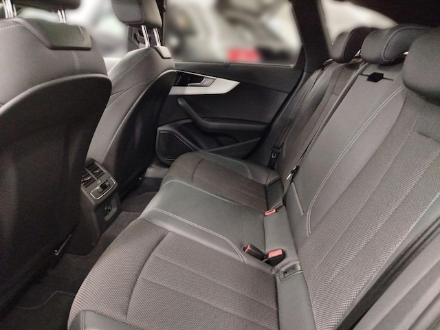 Audi A4 35 TFSI Avant S-Line