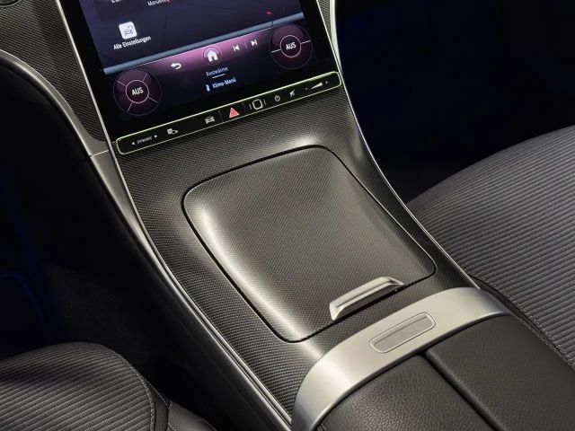 Mercedes-Benz C 200 4MATIC AVANTGARDE Sedan