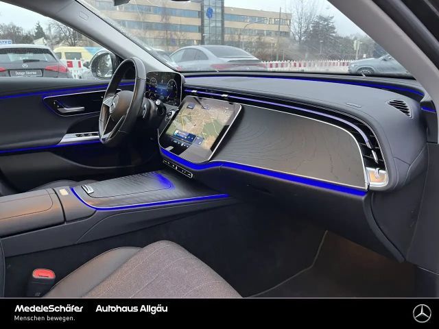Mercedes-Benz E 220 AVANTGARDE E 220 d Estate