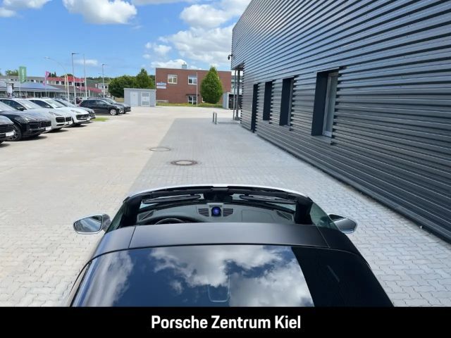 Porsche 992 4S Coupé Targa