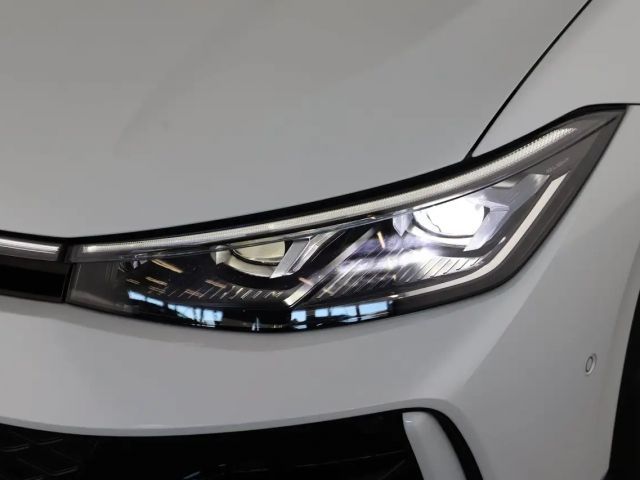 Volkswagen Passat 4Motion DSG R-Line Variant