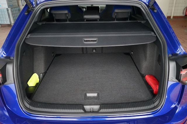 Volkswagen Golf 2.0 TSI Golf VIII Variant