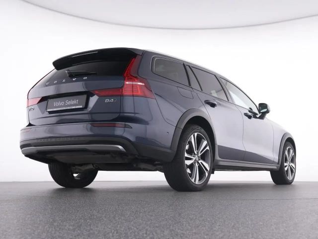 Volvo V60 Cross Country AWD Ultimate