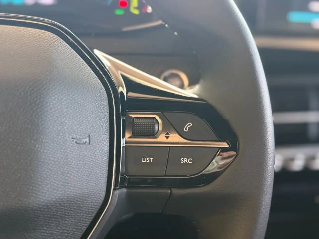 Peugeot E-2008 Active Pack