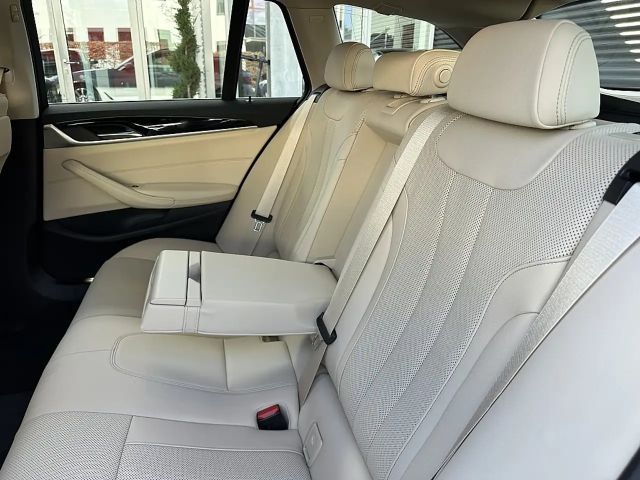 BMW 530 530e Touring