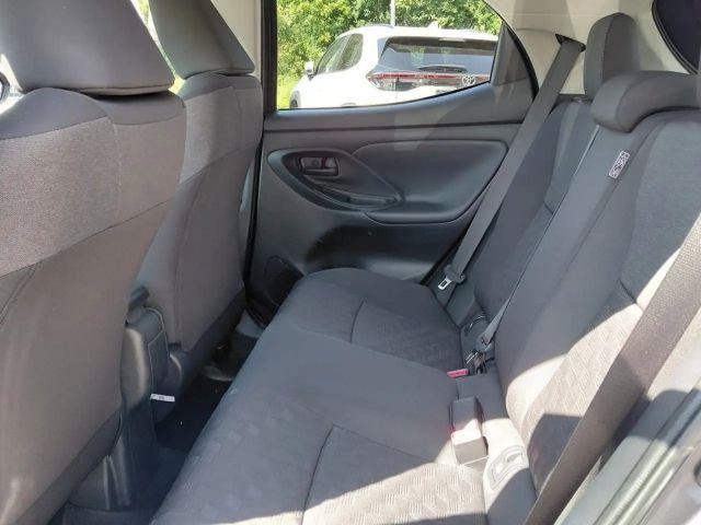 Toyota Yaris Hatchback Hybride VVT-i