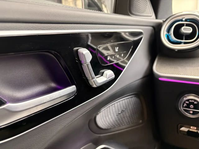 Mercedes-Benz C 220 AMG Line C 220 d Sedan