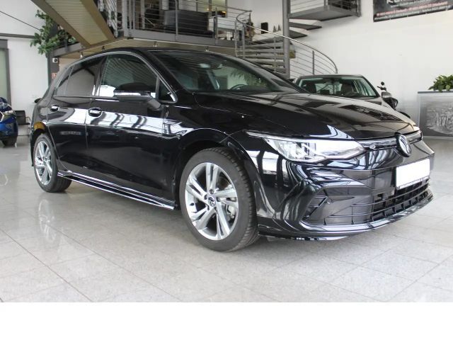 Volkswagen Golf 1.5 eTSI DSG R-Line