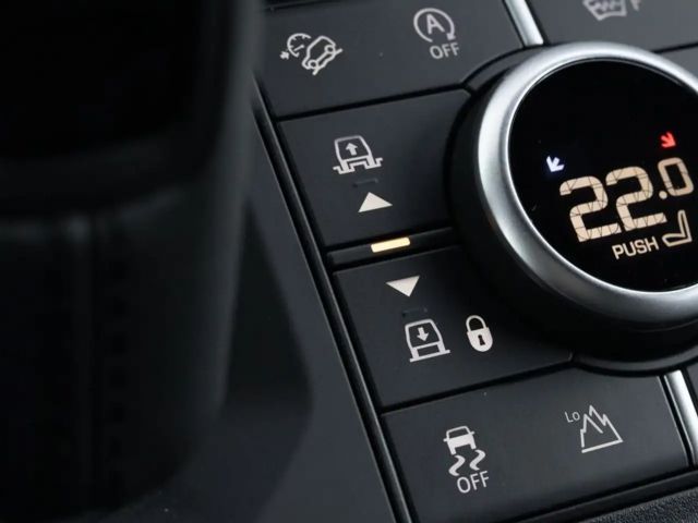 Land Rover Defender 110 D250 Dynamic SE