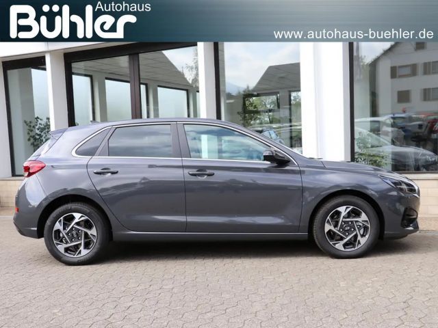 Hyundai i30 Hybrid T-GDi Trend