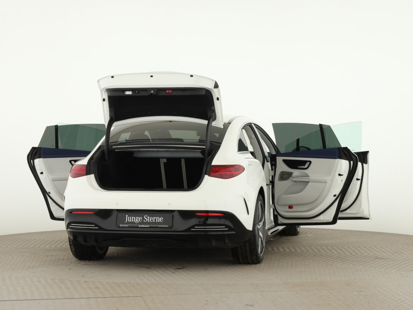 Mercedes-Benz EQE 300 AMG Line Sedan