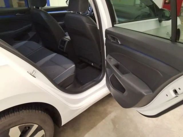 Volkswagen Golf 1.5 TSI