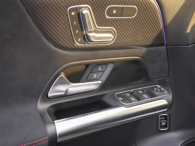 Mercedes-Benz A 35 AMG 4MATIC AMG Line