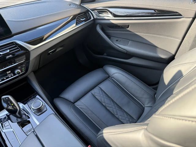 BMW 530 530i Touring xDrive