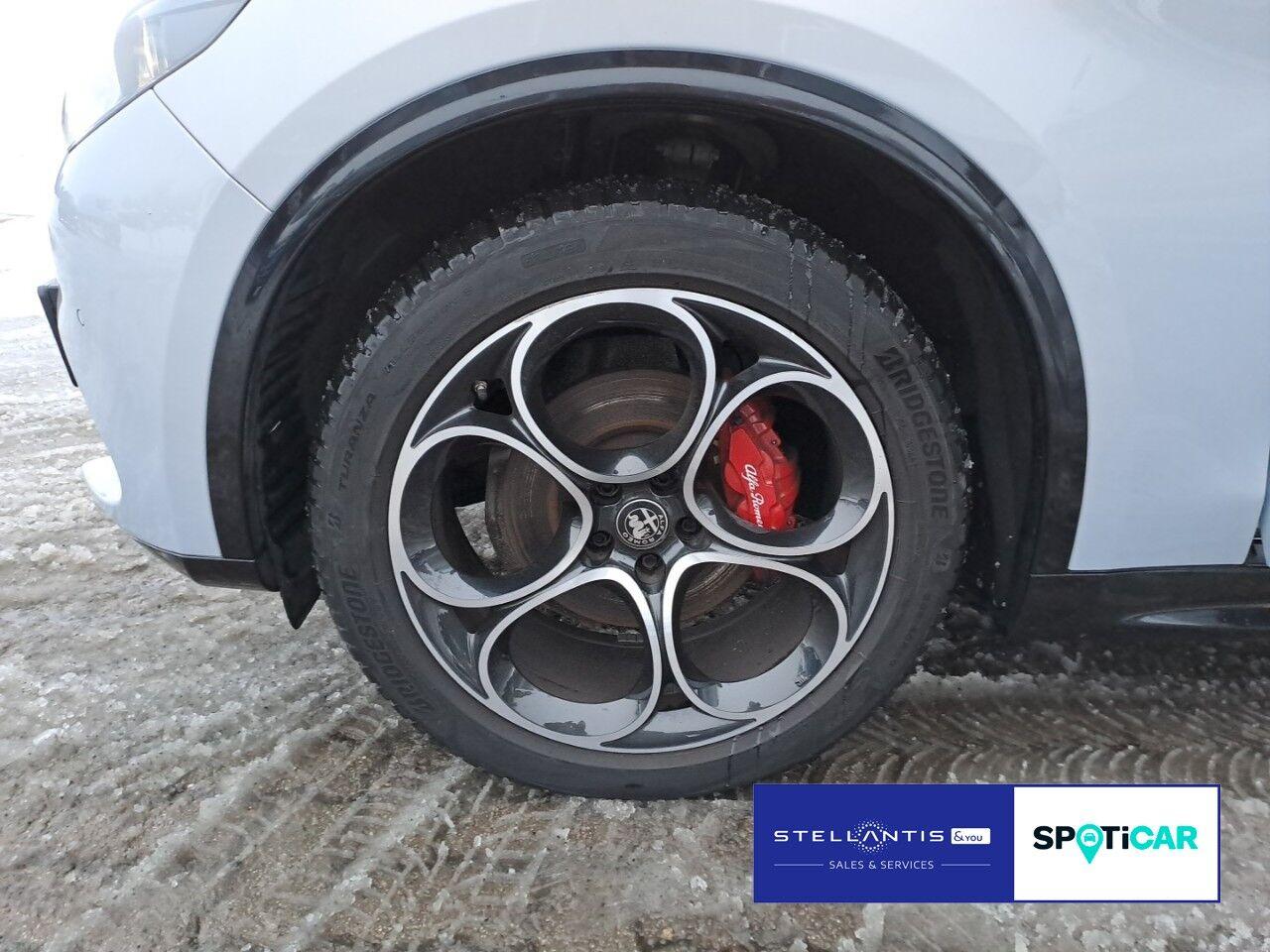 Alfa Romeo Stelvio Q4 Turbo Veloce