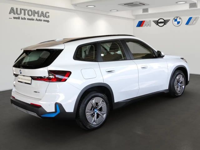 BMW iX1 xDrive30