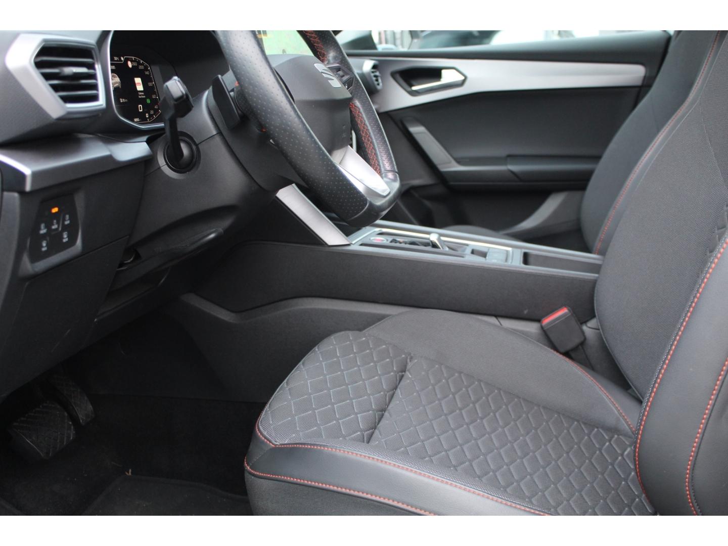 Seat Leon 2.0 TSI DSG FR-lijn Sportstourer